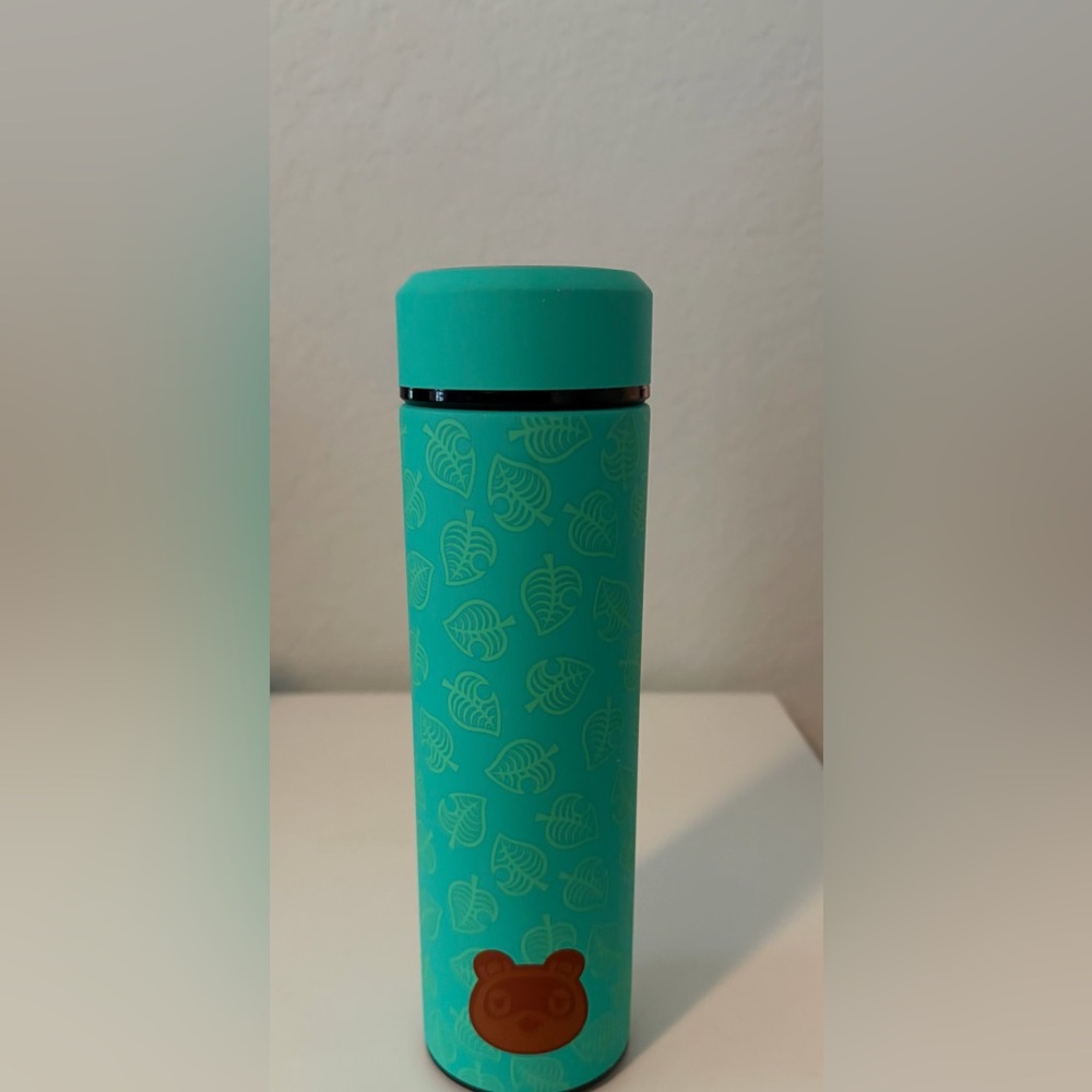 Animal Crossing Green Leaf Patterned Thermos Tumbler with Bear Design